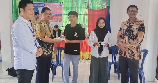 Disdukcapil Sulbar dan Pasangkayu Kolaborasi Gelar Jebol Perekaman KTP-el dan Aktivasi IKD di Sarudu